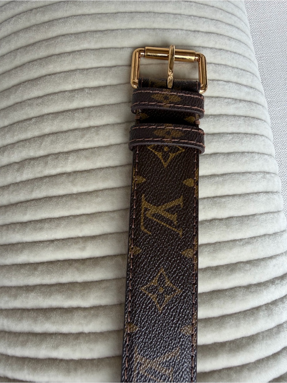 Louis Vuitton Monogram Canvas Belt with Gold Hardware - Picture 11 of 12